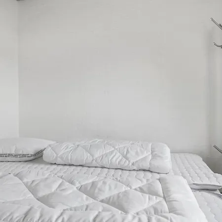 Dom wakacyjny Stunning In Bjert With Wifi *