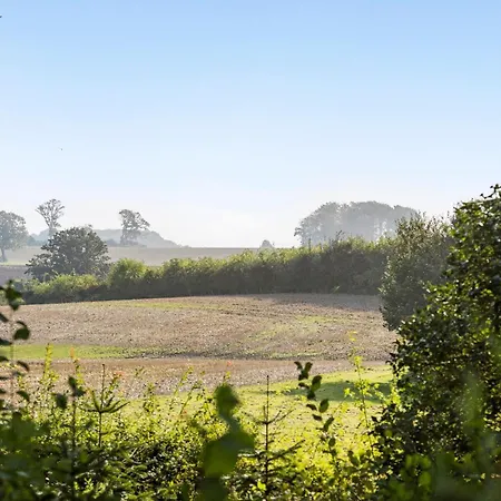 Dom wakacyjny Stunning In Bjert With Wifi *